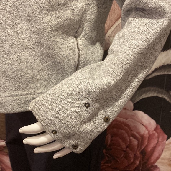 Fabletics Sweater / little crop - Picture 5 of 6